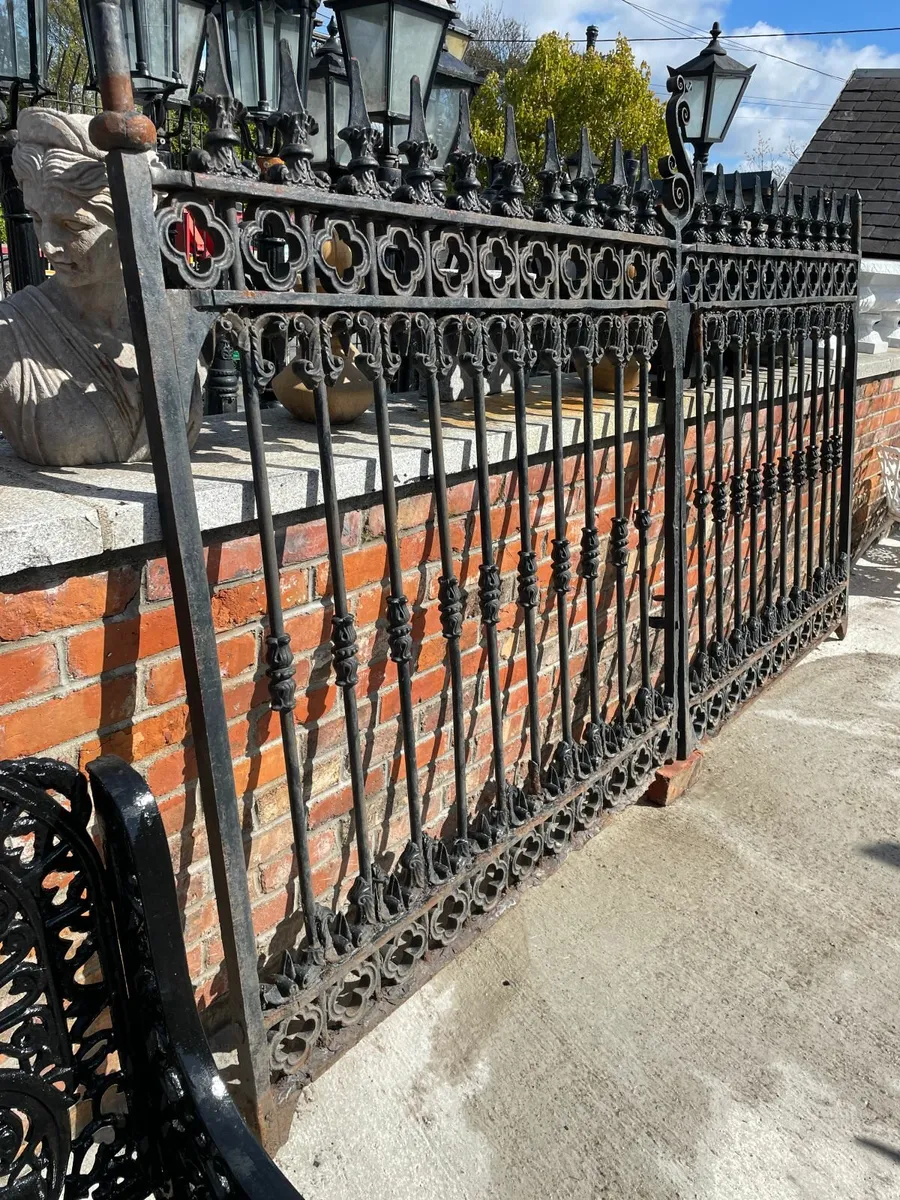 Cast iron gates - Image 4