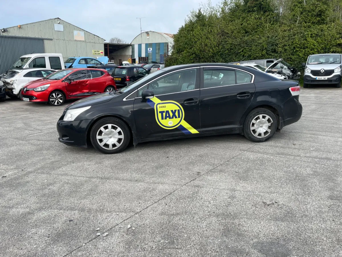 2011 Toyota Avensis 2.0 D4D - Image 3