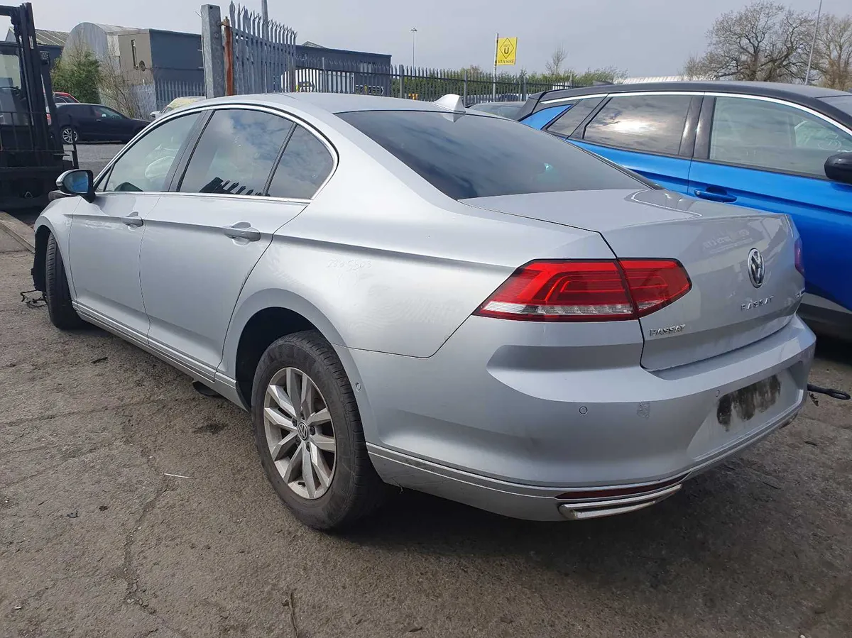 16 VOLKSWAGEN PASSAT  1.6 TDI (DCX) FOR BREAKING - Image 4