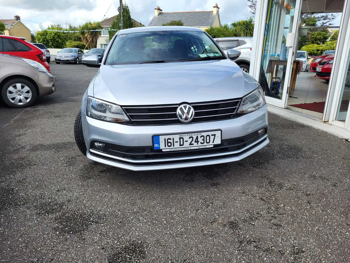 Volkswagen Jetta Auto C/Line, 2016 - Image 1