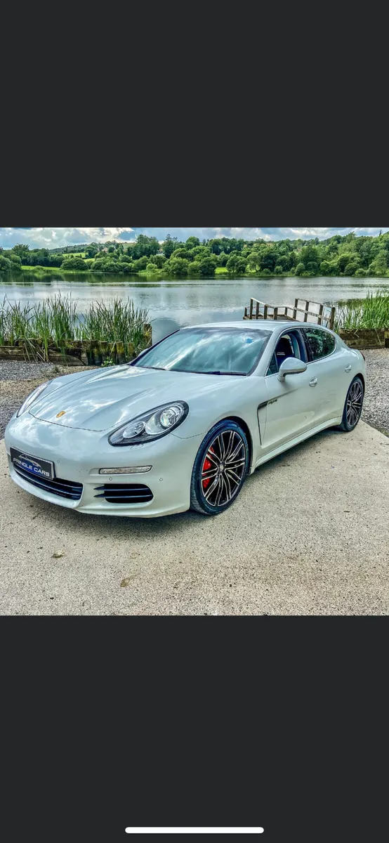 Stunning porsche panamera hybrid - Image 2