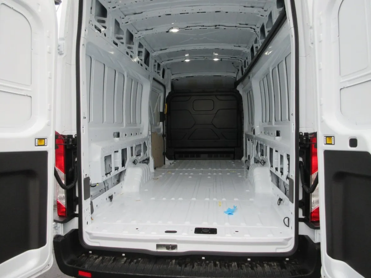 Ford Transit 350 Jumbo 170 BHP A/C - Image 3