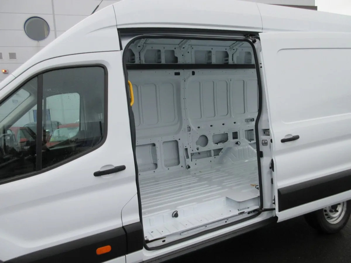 Ford Transit 350 Jumbo 170 BHP A/C - Image 4