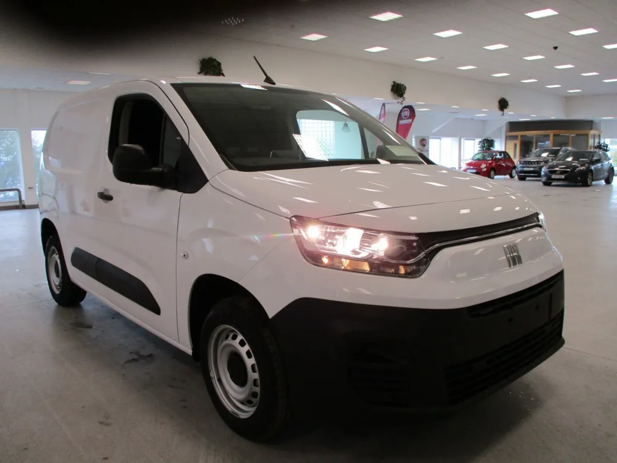 Fiat Doblo-NEW 241 OFFERS-4.9% FINANCE - Image 3