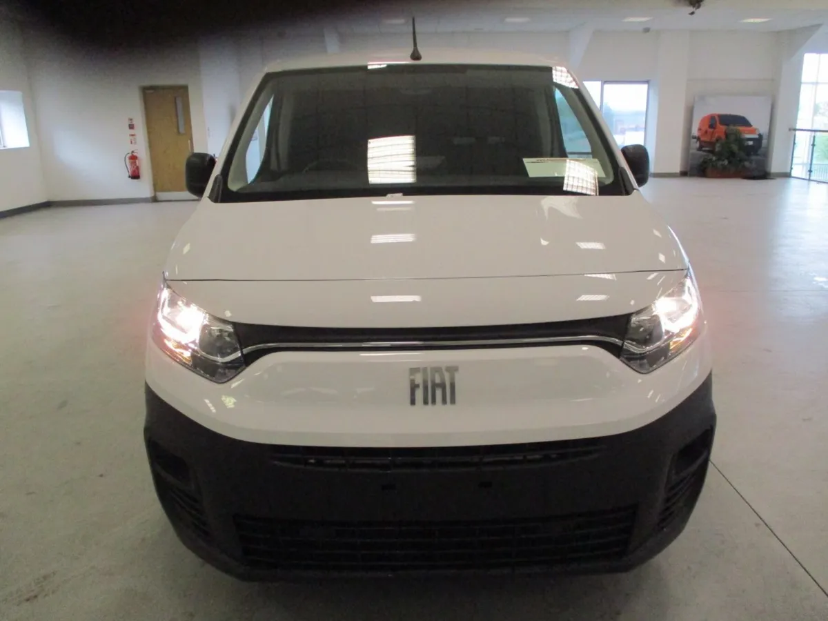 NEW 252 OFFERS 4.9% FINANCE & 5 YR WARRANTY - Image 4