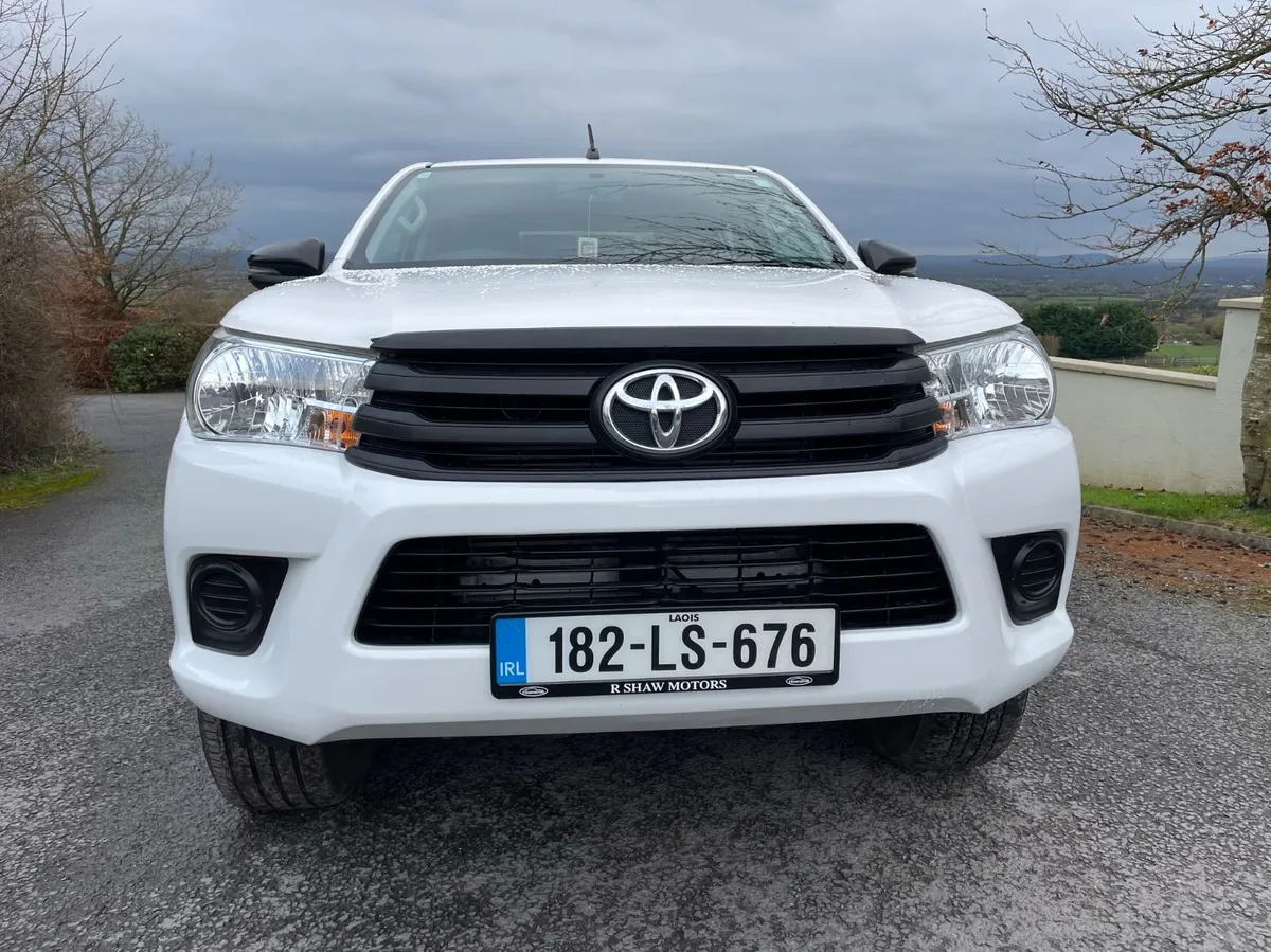 Toyota Hilux - Image 2