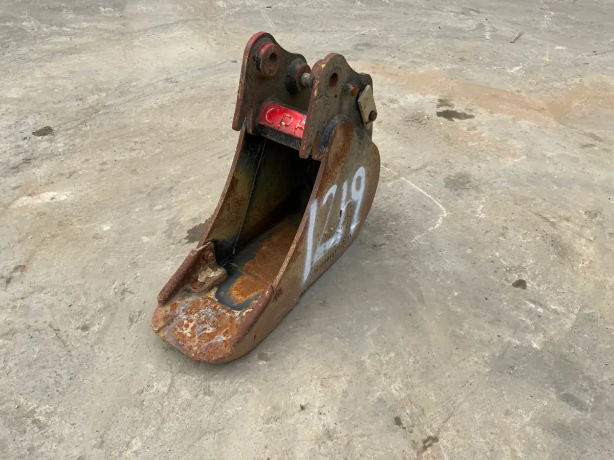 9" RHINOX BUCKET.....30mm PINS.....1219/1 - Image 3