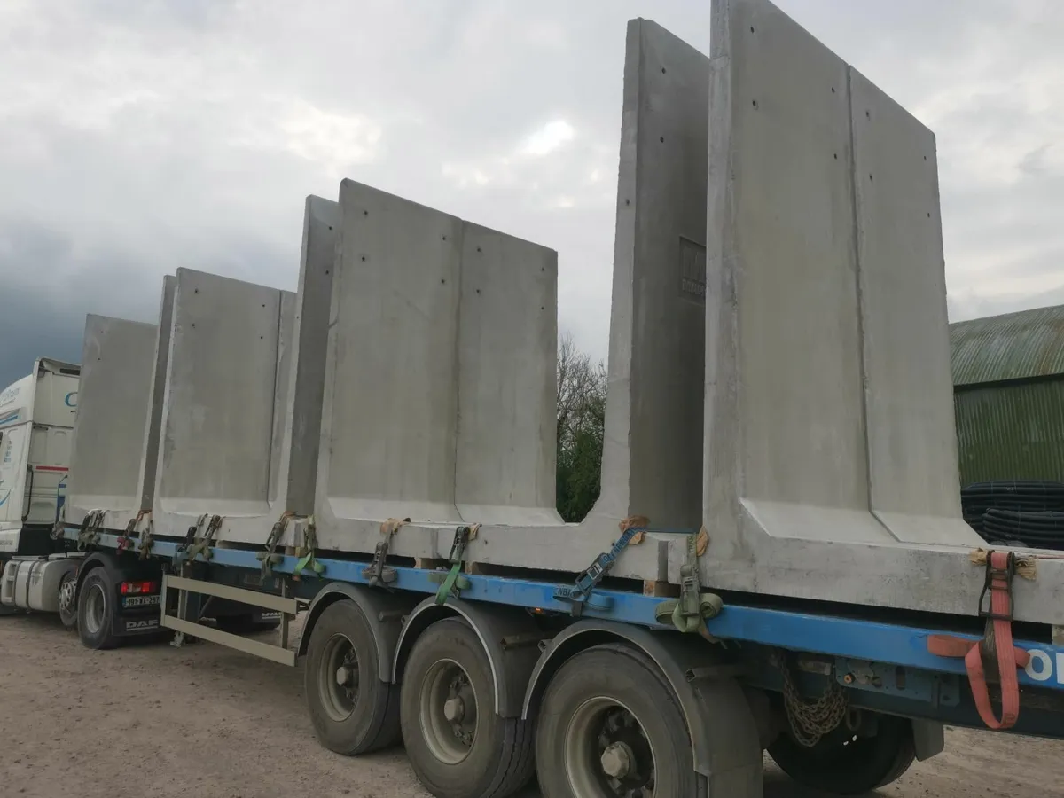 Concrete silo walls. A shape & L shape. - Image 1