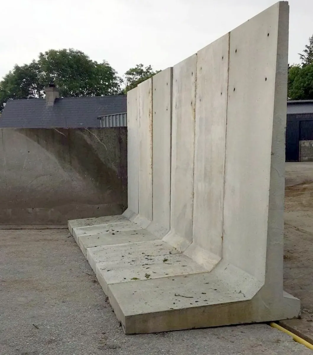 Concrete silo walls. A shape & L shape. - Image 3