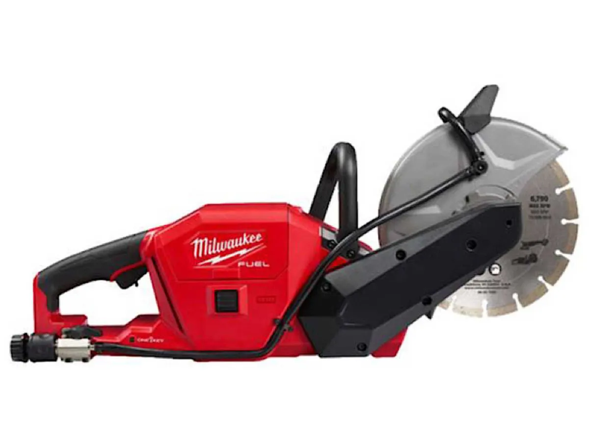 Milwaukee M18 9" Con Saw. - Image 2