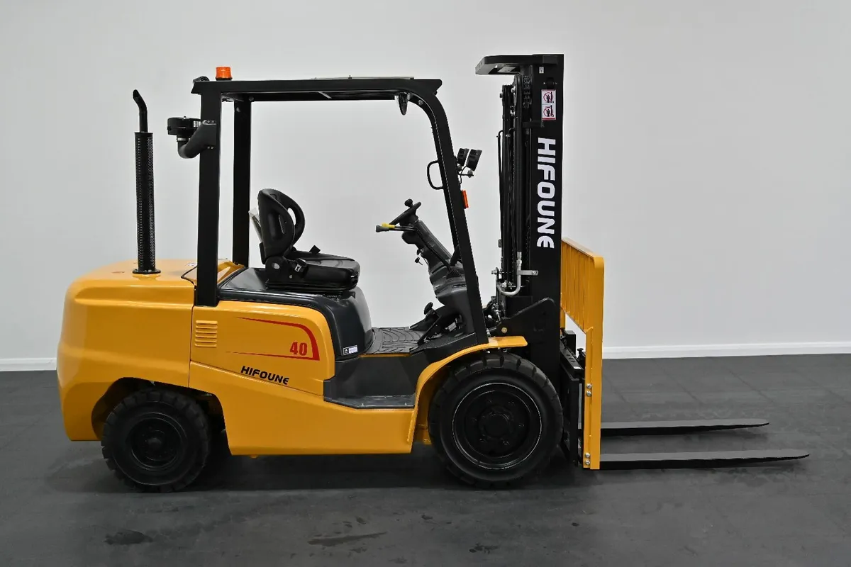 Hifoune FD- 4.0 Diesel Forklift 4.8m Triple Mast - Image 3