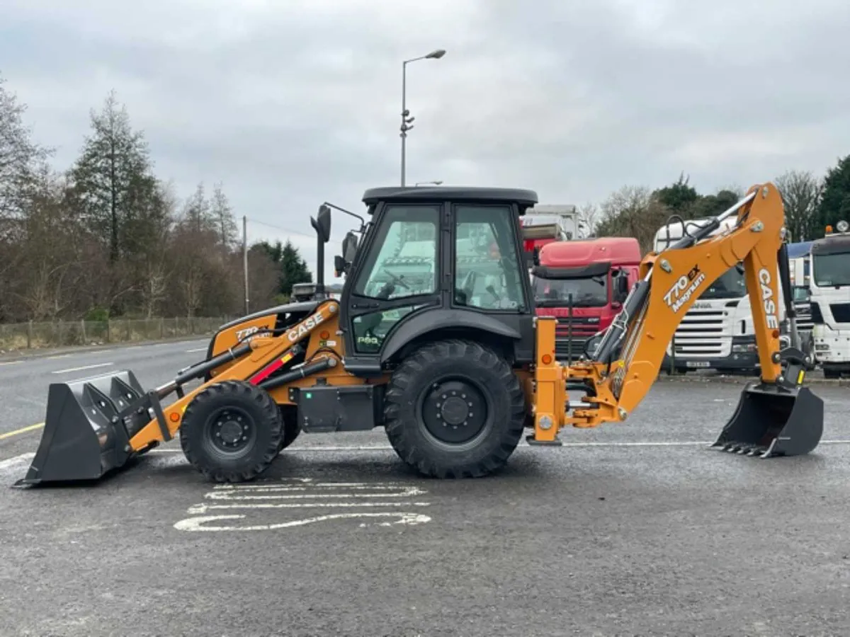 NEW  UNUSED CASE 770EX MAGNUM PRO 4WD BACKHOE - Image 4