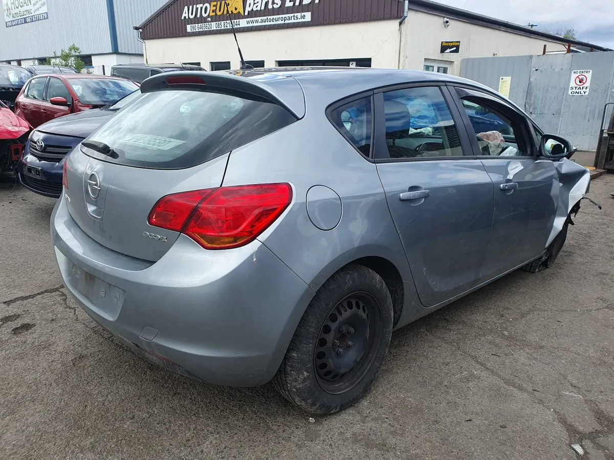 11 OPEL ASTRA  1.3 CDTI FOR BREAKING - Image 3