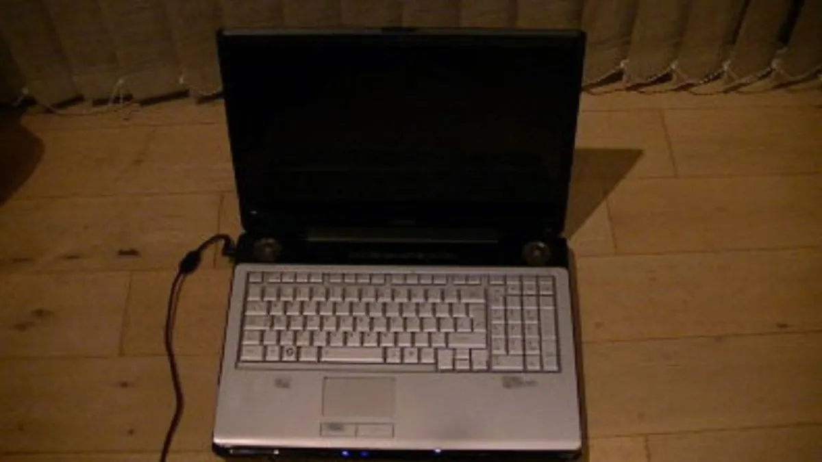 Toshiba Satellite P200D-127 Laptop (Hurry Most Go) - Image 1