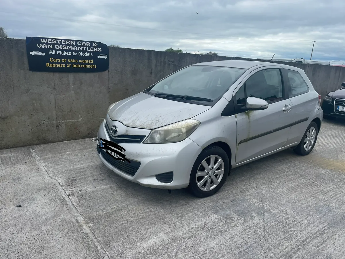 2013 Toyota Yaris 1,3 petrol for dismantling