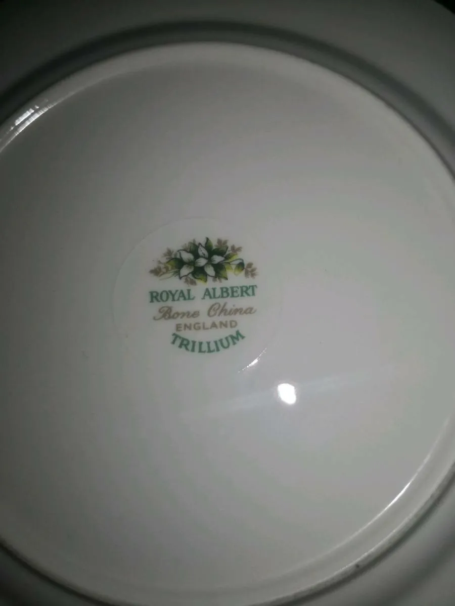 Royal Albert Trillium teaset of 18 - Image 4