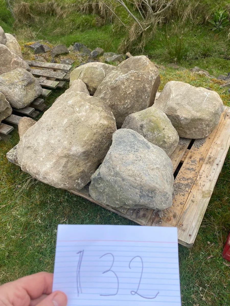 30 large / medium Cream Cotswold Boulders ( ref132 - Image 3