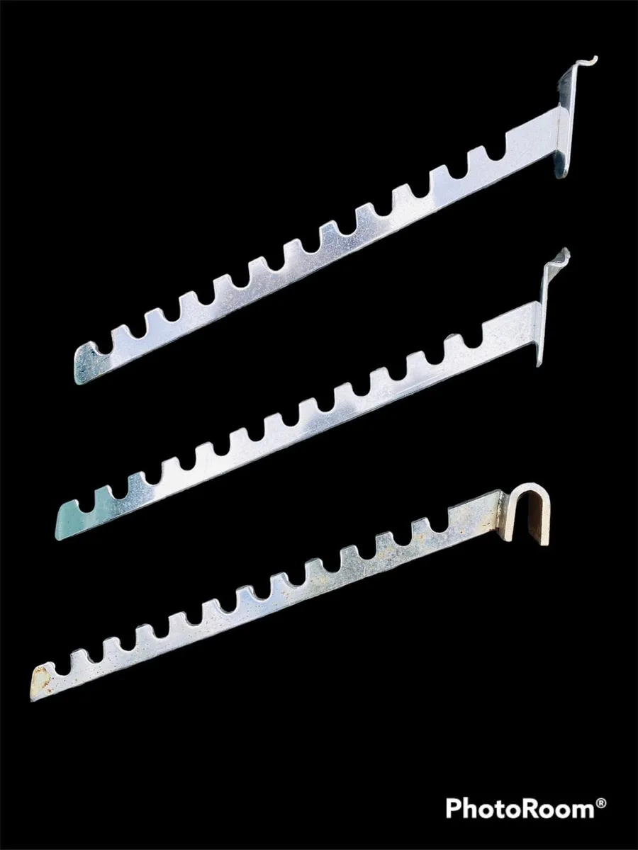 SLAT WALL / PEG BOARD / SLATWALL HOOKS & BARS! - Image 4