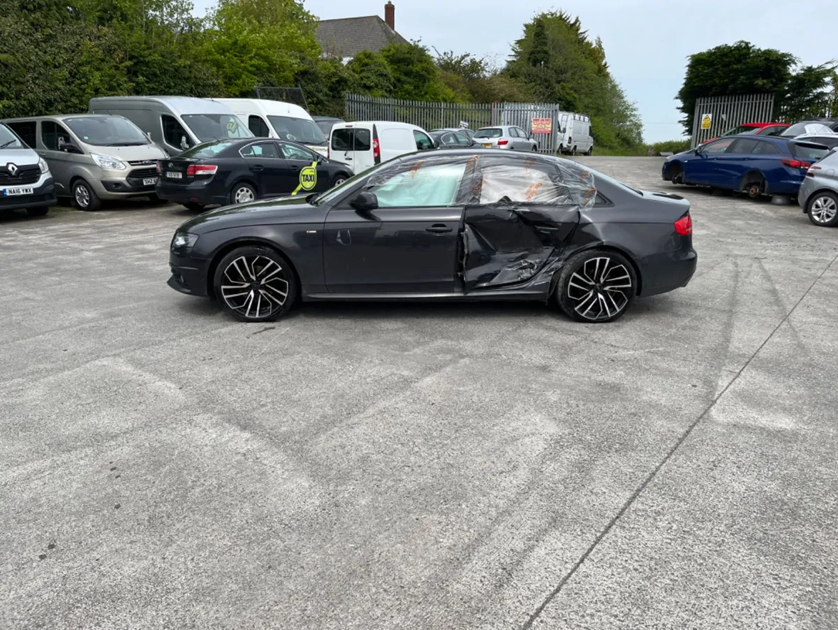 2011 Audi A4 2.0  S Line Black edition - Image 4