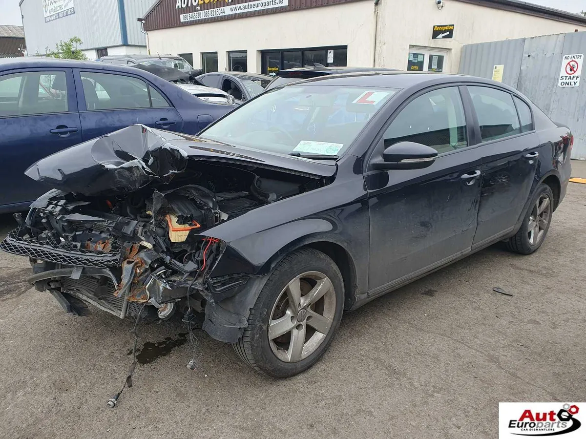 12 VOLKSWAGEN PASSAT  2.0 TDI (CFF) FOR BREAKING - Image 1