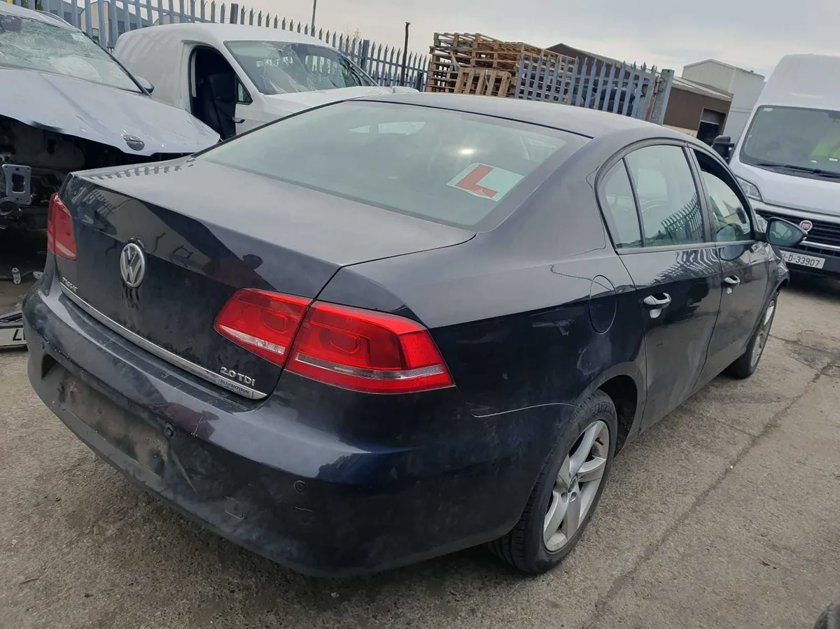 12 VOLKSWAGEN PASSAT  2.0 TDI (CFF) FOR BREAKING - Image 4