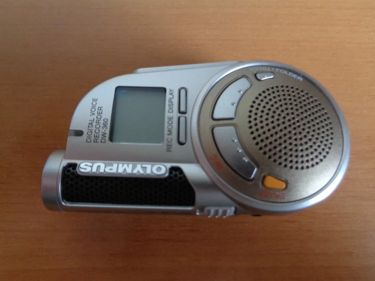 Olympus DW-360 Digital Voice Recorder 32MB Built I - Image 2