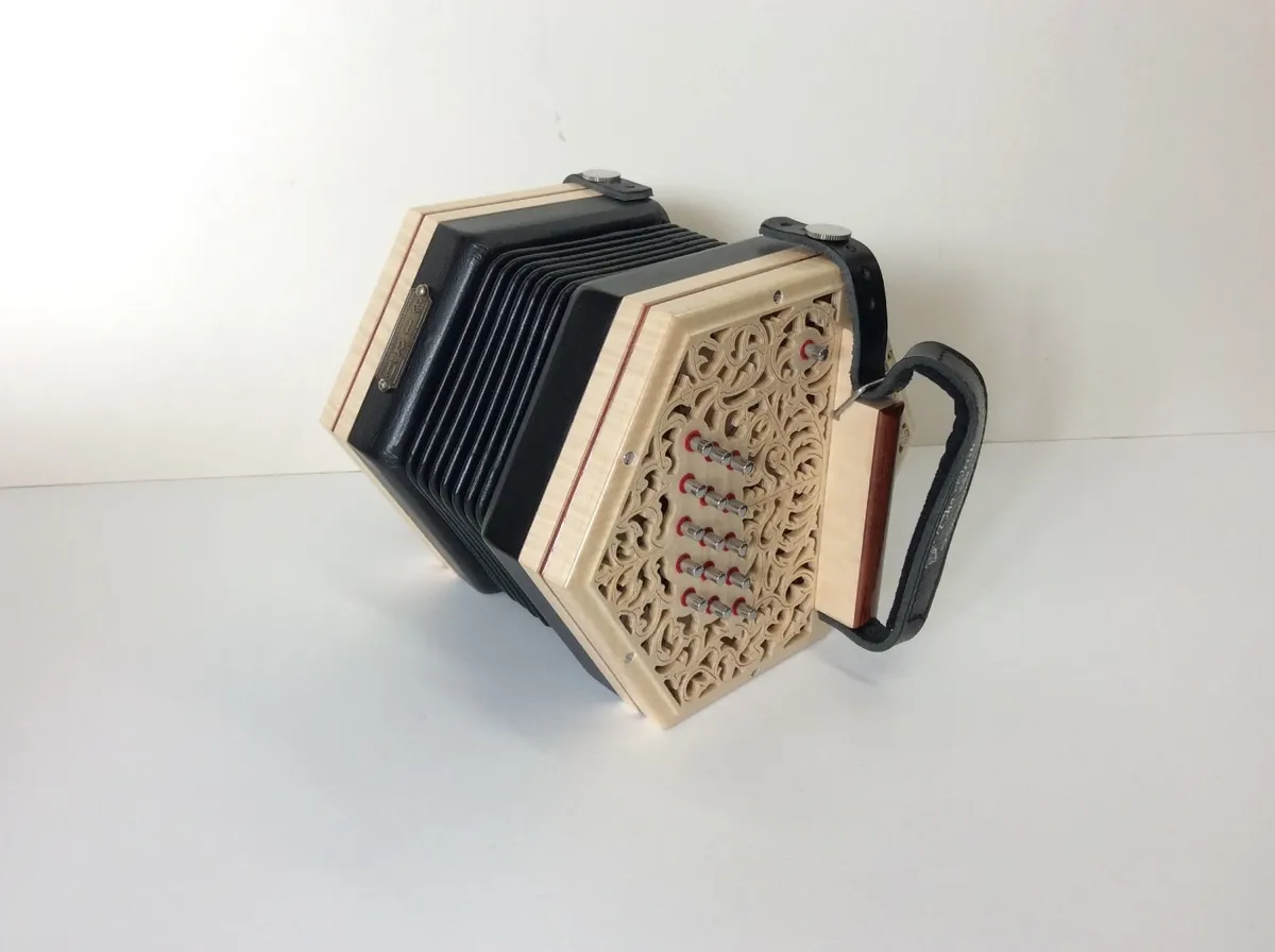 Eirú Silver Concertina, AVAILABLE NOW - Image 3