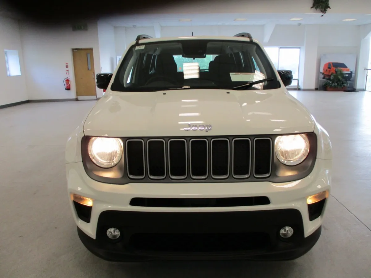 JEEP RENEGADE MHEV-NEW 252 OFFERS 3.9% FINANCE - Image 4