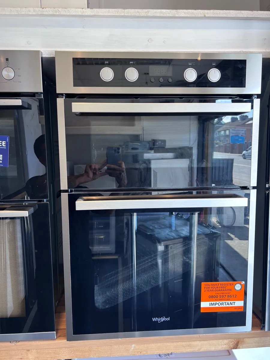 New integrated whirlpool double oven