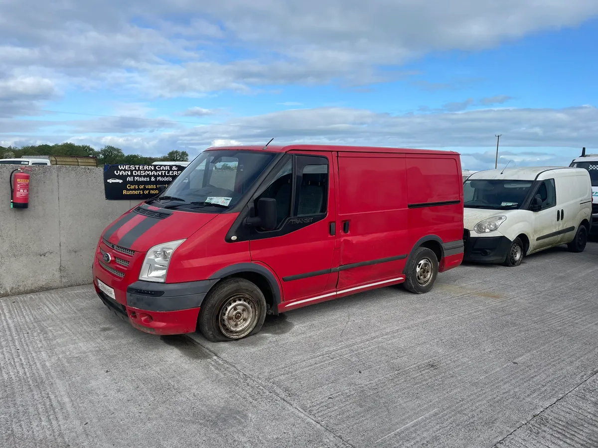 12 Ford transit 2.2 diesel for dismantling