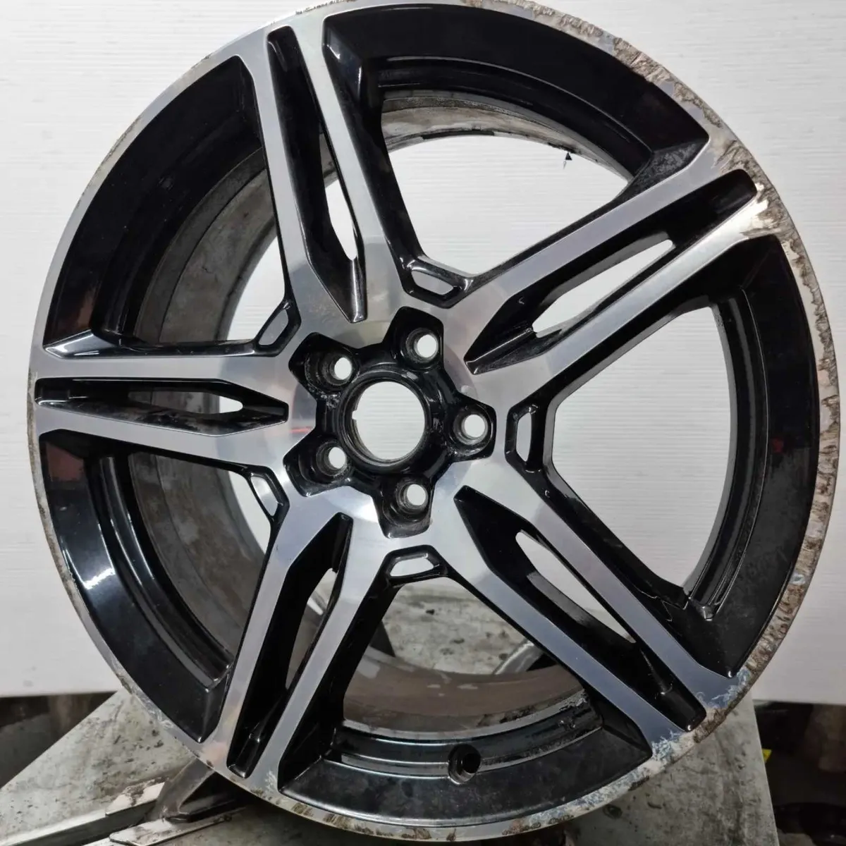 Professional Alloy Wheel Repair/Powder Coating - Image 3