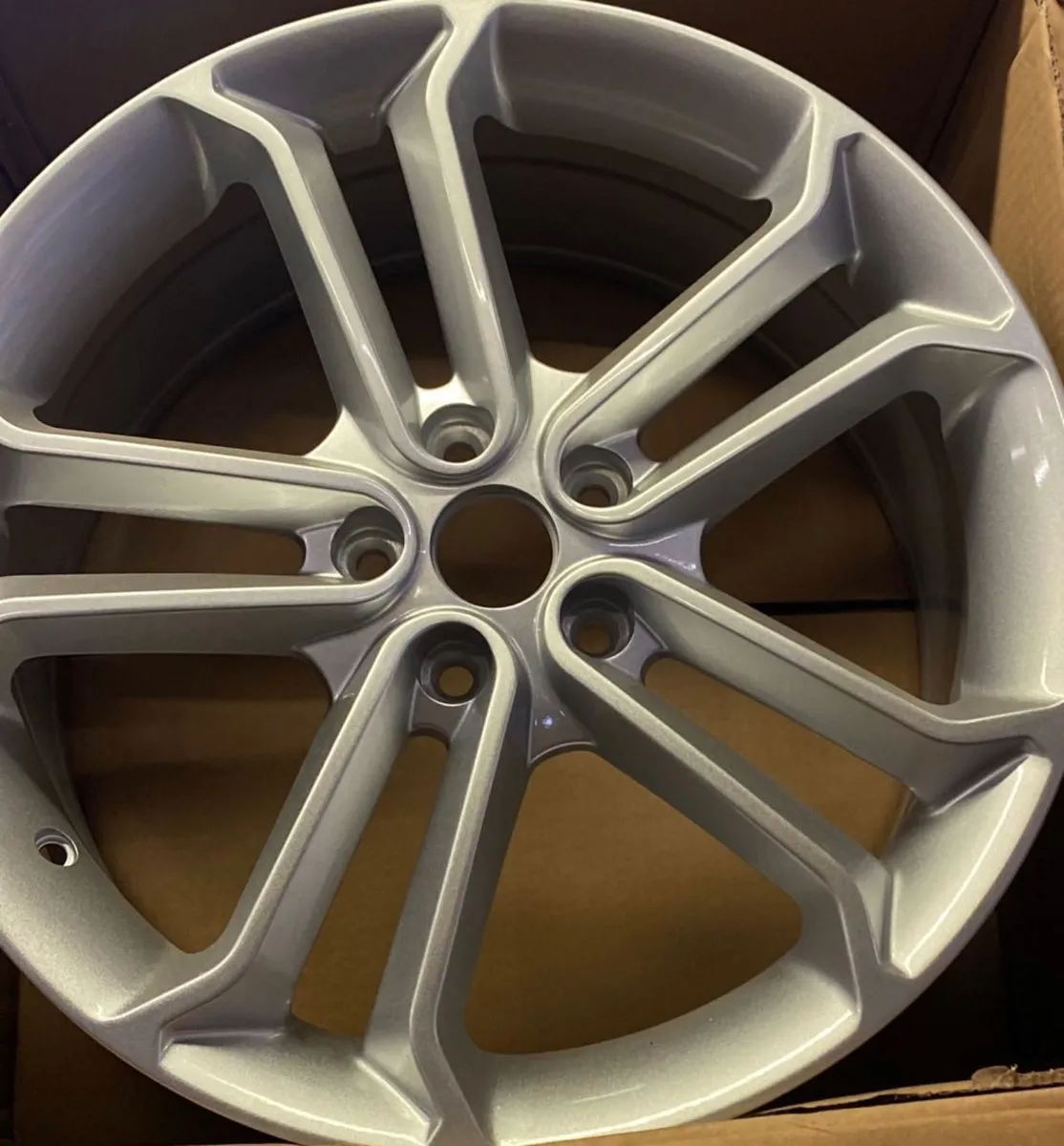 18” st silver 5x108 & tyres