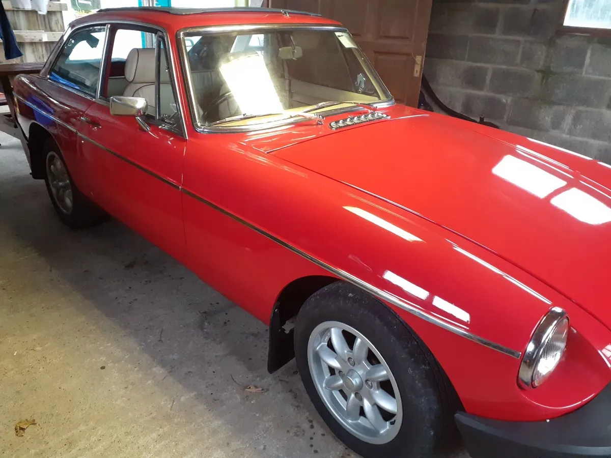 MGB GT Rolling Project car - Image 3