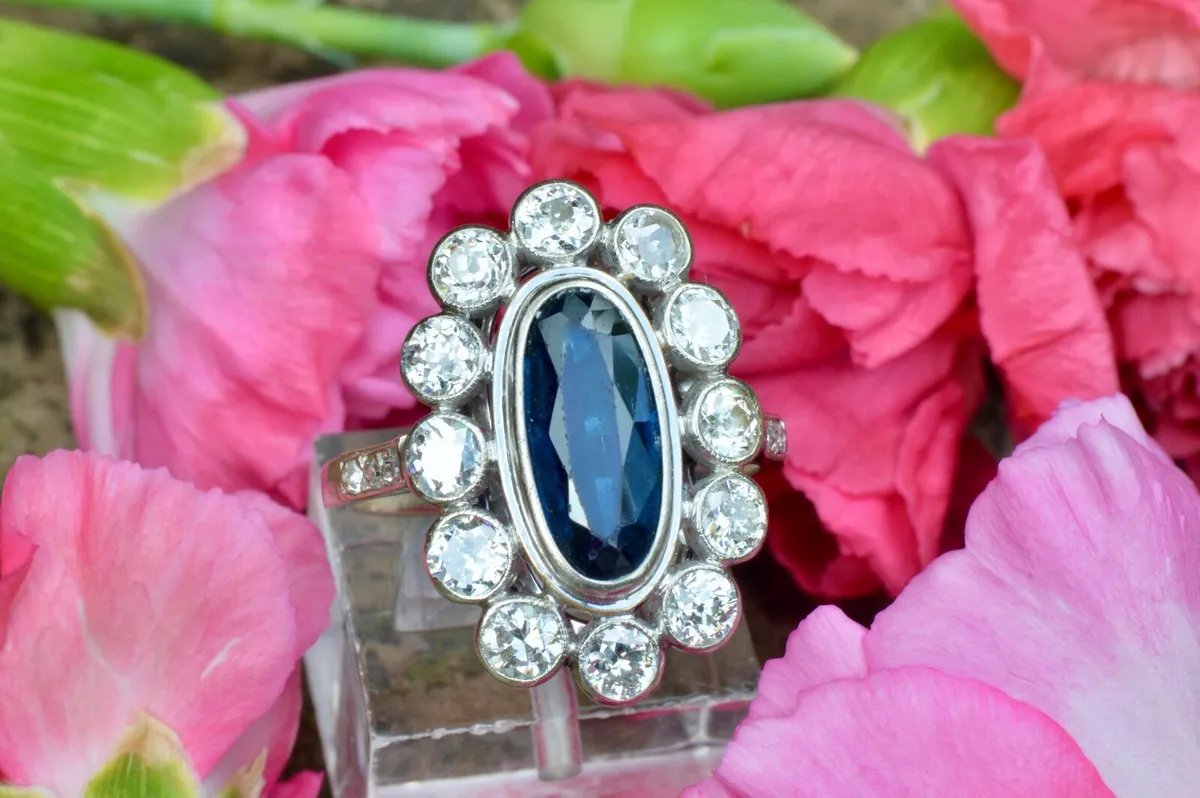 Antique 1920s Sapphire & Diamond Cluster Ring - Image 2