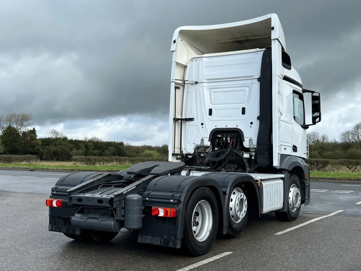 MERCEDES BENZ ACTROS TRACTOR UNIT - Image 2