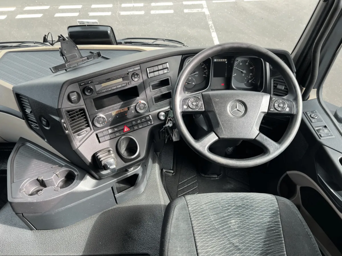 MERCEDES BENZ ACTROS TRACTOR UNIT - Image 3