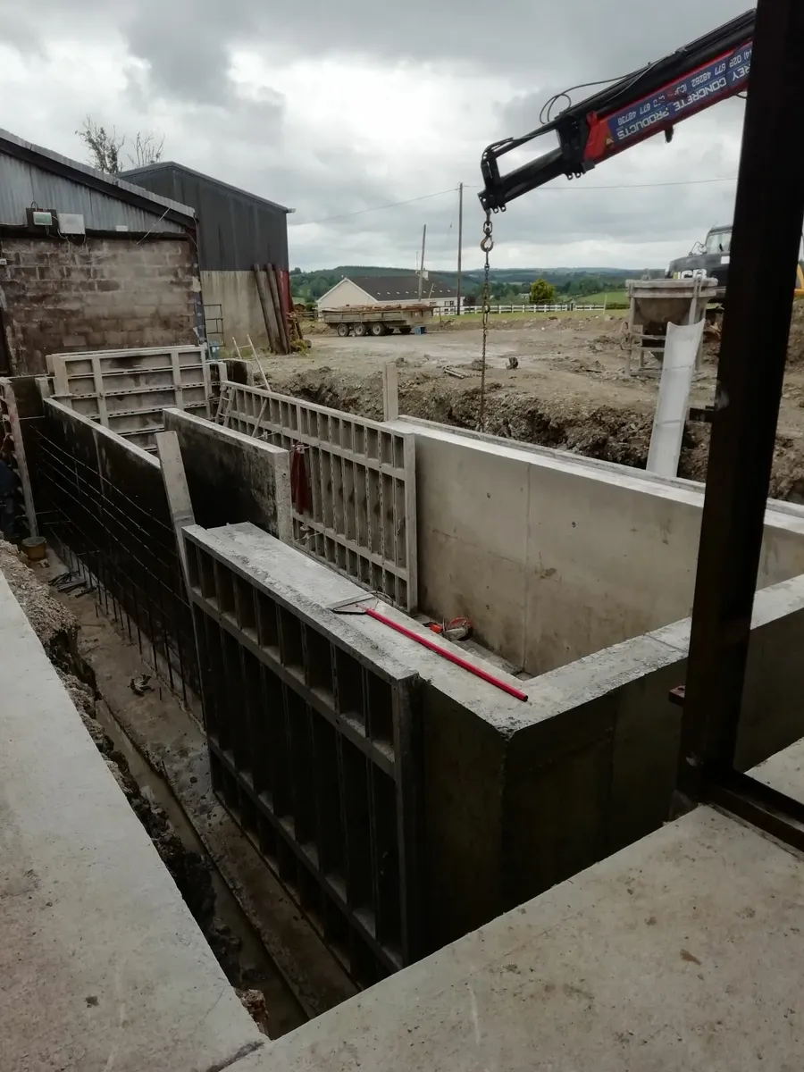 Shuttering/concrete crew - Image 3