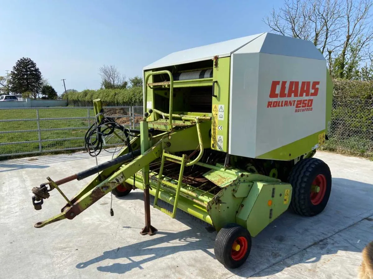 John Deere 578 and Claas Round Balers for Export - Image 3