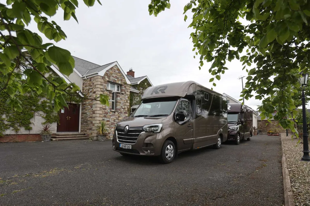 New Renault Master 165 BHP Manual Land Rover Nara - Image 2