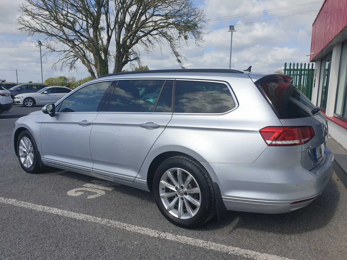 Volkswagen Passat 2.0 TDI BUSINESS EDITION - Image 4