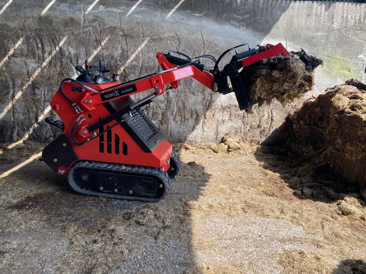 Mini Skid steer HONDA eng loader Robo X  XR860 NEW - Image 4