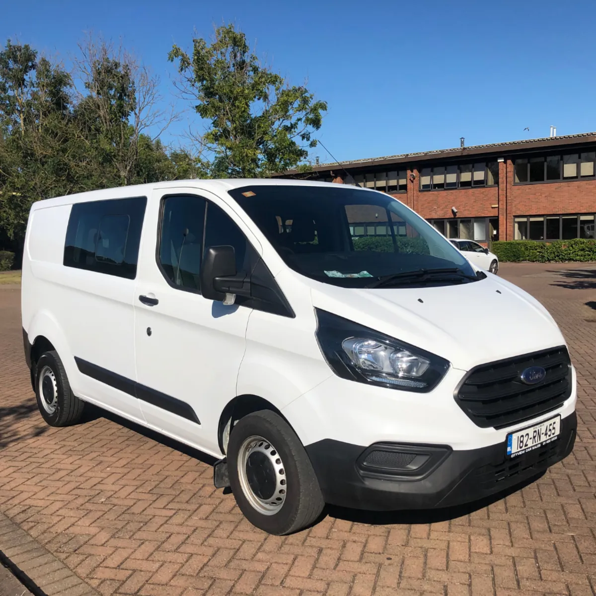 Ford Transit CrewCab, 2018 - Image 2