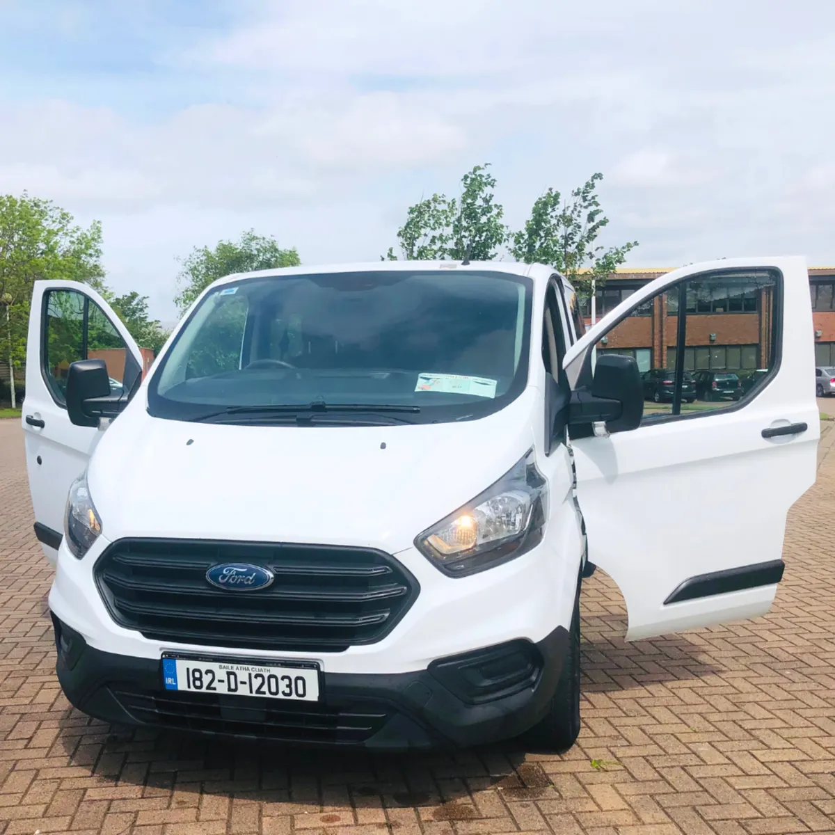 Ford Transit Custom Crew Cab , 2018 - Image 2