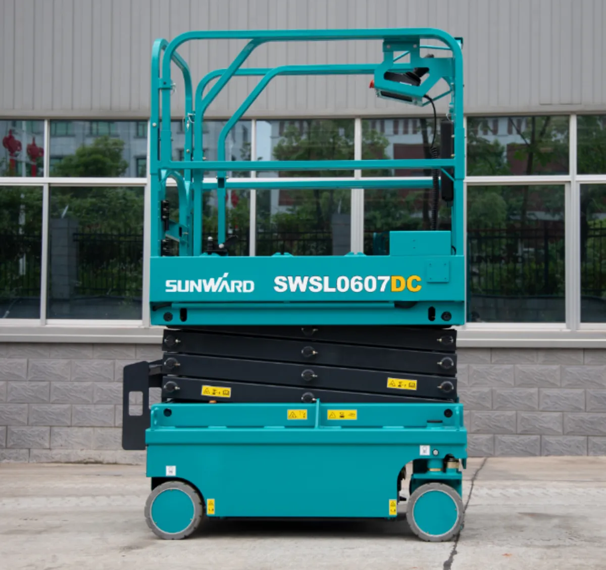 Scissor Lift - Image 2