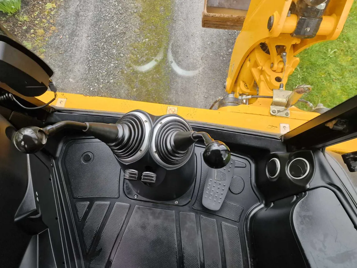 Jcb 3cx   2019 - Image 4