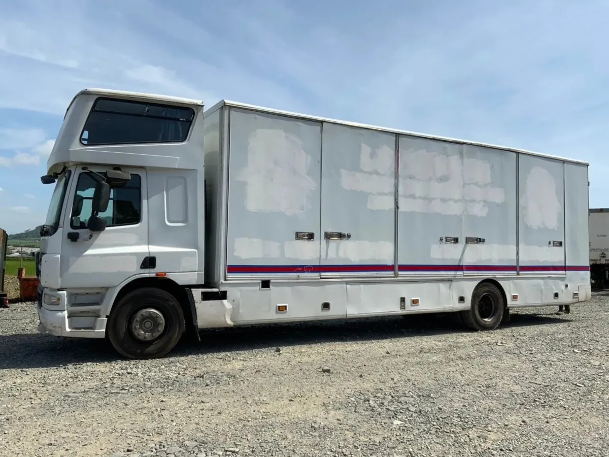 DAF CF Furniture Removals Body..parts / Spares - Image 1