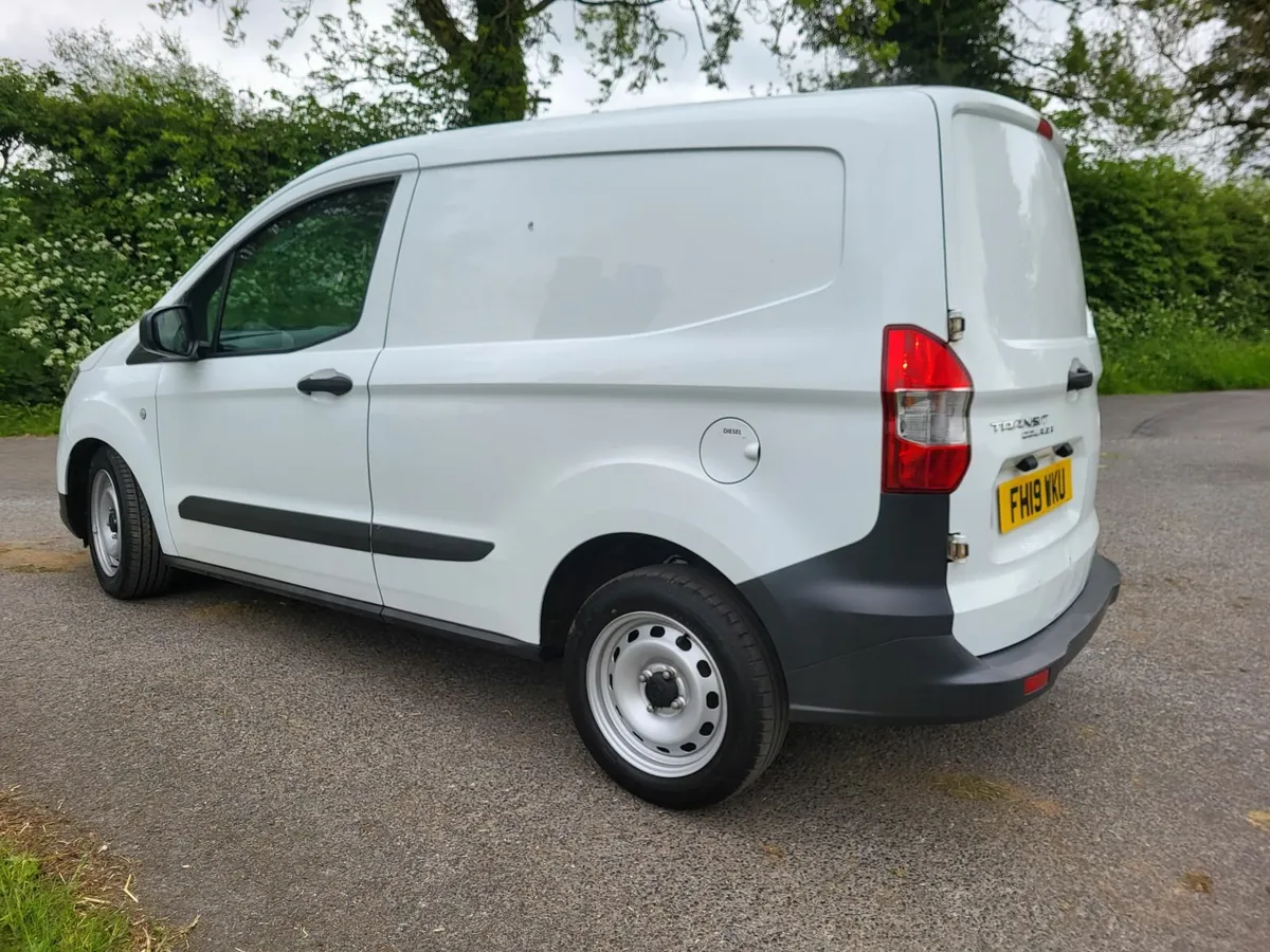 Ford courier 192 van - Image 4