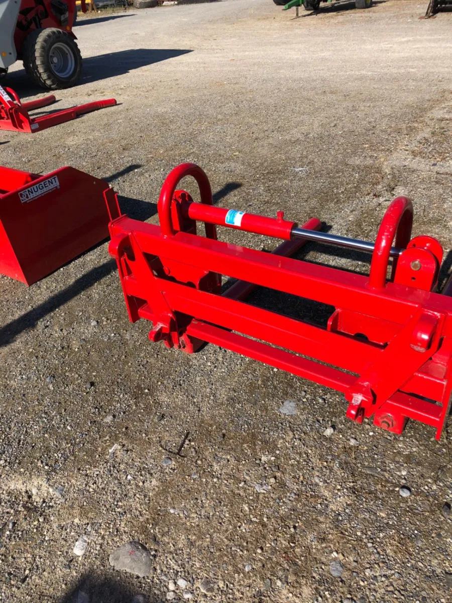 Nugent bale lifters - Image 4