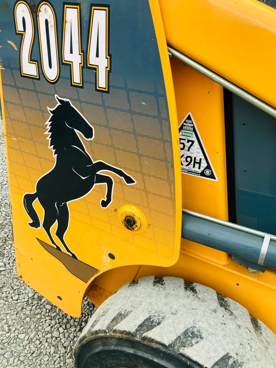 Mustang skid steer - Image 4