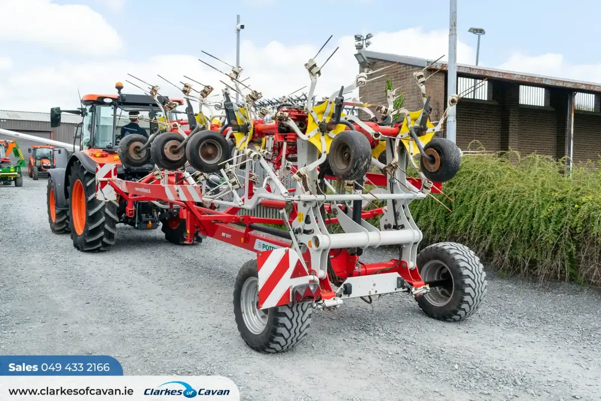 Pottinger Ten Rotor Tedder - Image 3